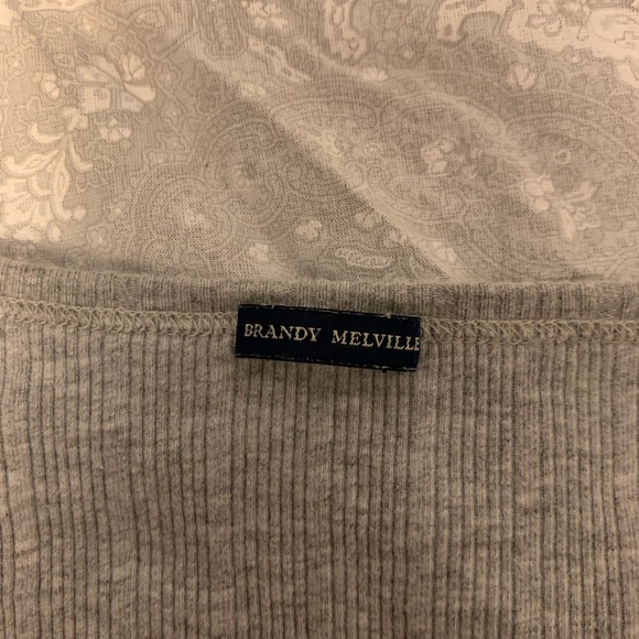 Cropped button up t-shirt - Picture 2 of 2